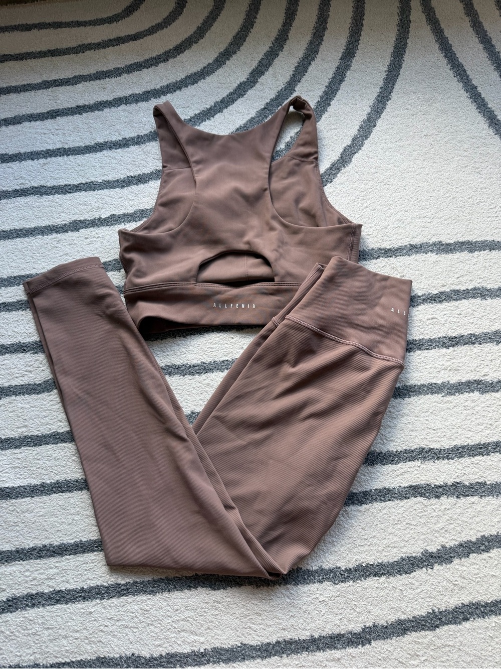 ALLFENIX Leggings and Sports Bra Set M/L